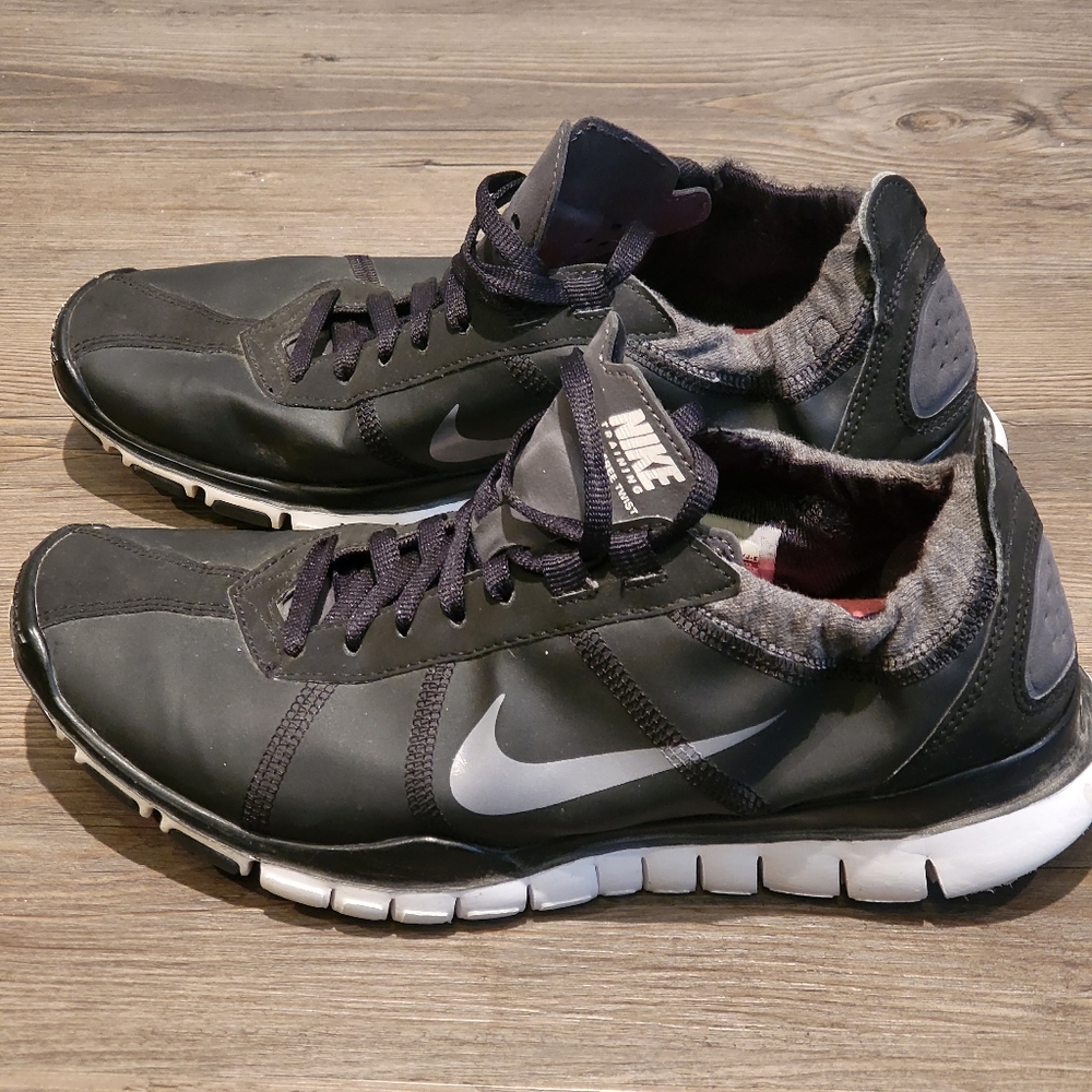 Womens Nike Free Twist